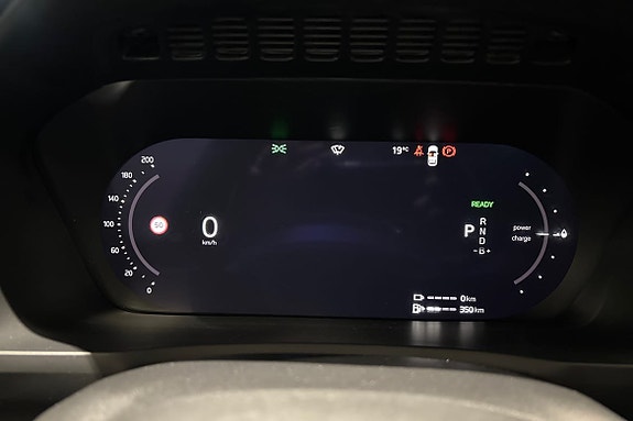 Volvo XC90 16 of 21