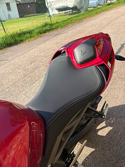 Triumph 765 RS STREET TRIPLE 4 of 7