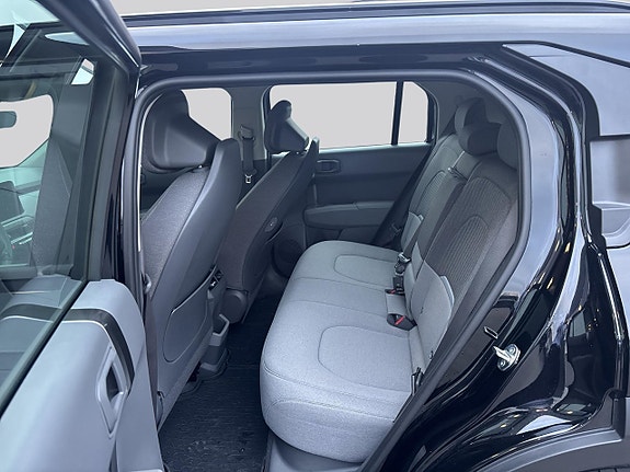 Kia EV3 11 of 17