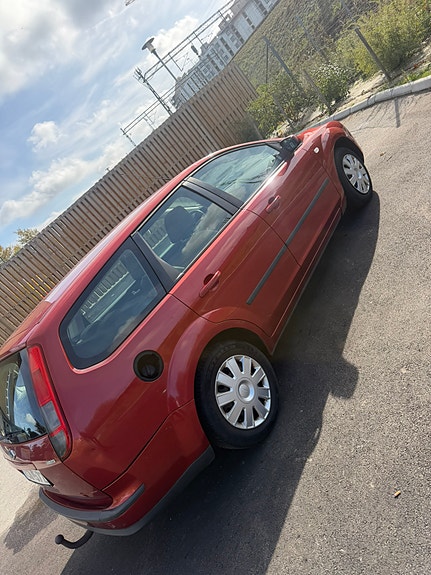 Ford Focus 5 of 8