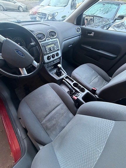 Ford Focus 7 of 8