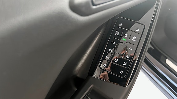 Audi Q6 e-tron 9 of 15