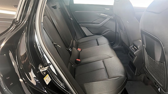 Audi Q6 e-tron 13 of 15