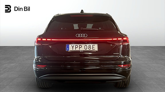 Audi Q6 e-tron 5 of 15