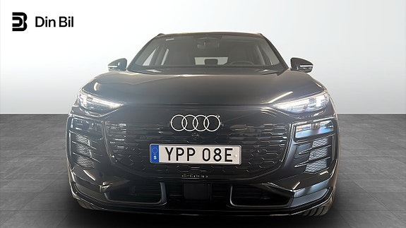 Audi Q6 e-tron 4 of 15