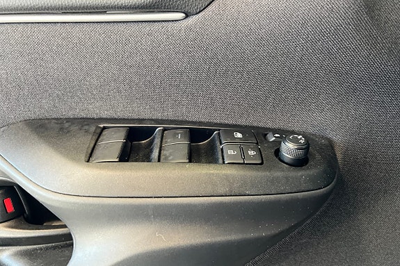 Toyota Yaris Cross 24 of 25