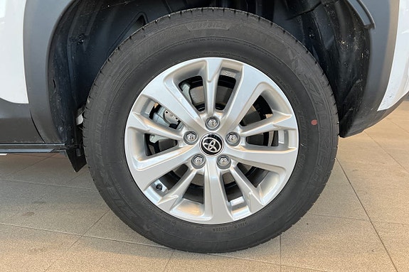 Toyota Yaris Cross 17 of 25