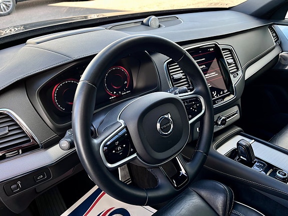 Volvo XC90 7 of 14