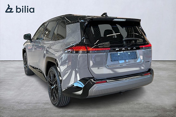 Toyota RAV4 2 of 28