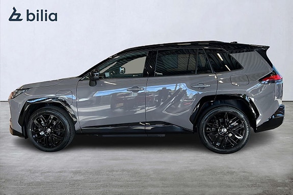 Toyota RAV4 3 of 28