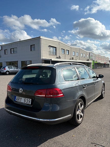 Volkswagen Passat 3 of 5