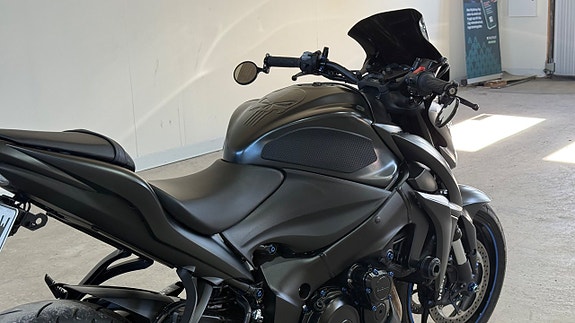 Suzuki GSX-S1000 Helsystem endast 700 mil 0kr insats 5 of 19