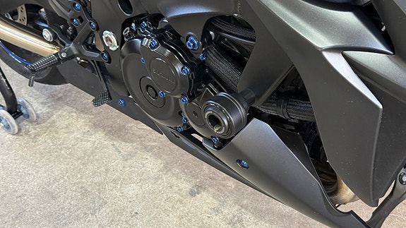 Suzuki GSX-S1000 Helsystem endast 700 mil 0kr insats 17 of 19