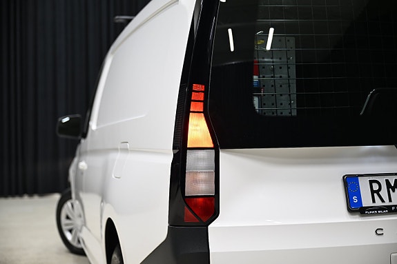 Volkswagen Caddy Maxi 12 of 30