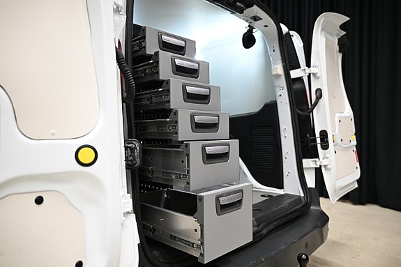 Ford Transit Connect 8 of 28