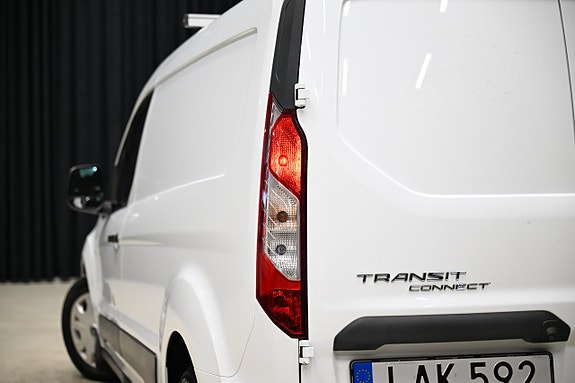 Ford Transit Connect 13 of 28