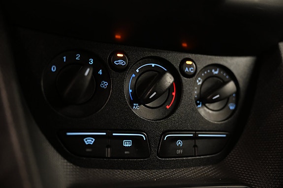 Ford Transit Connect 23 of 28