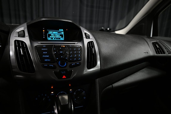 Ford Transit Connect 24 of 28