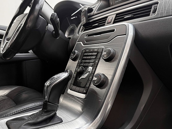 Volvo XC70 18 of 30