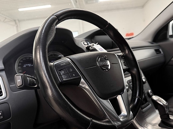 Volvo XC70 16 of 30