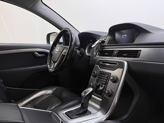 Volvo XC70 15 of 30
