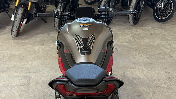 Kawasaki Z900 Endast 28 mil Leo Vince system 0kr instas 10 of 10