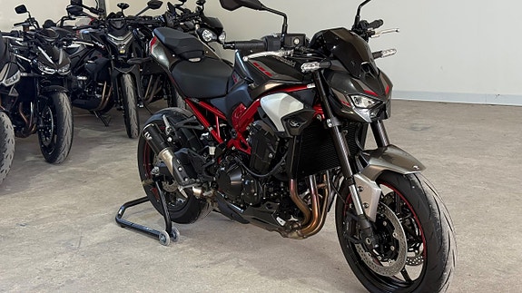 Kawasaki Z900 Endast 28 mil Leo Vince system 0kr instas 2 of 10