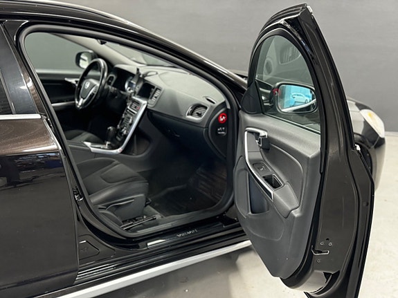 Volvo V60 16 of 22
