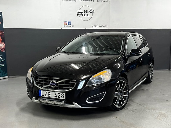 Volvo V60 2 of 22