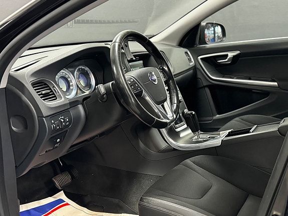 Volvo V60 13 of 22