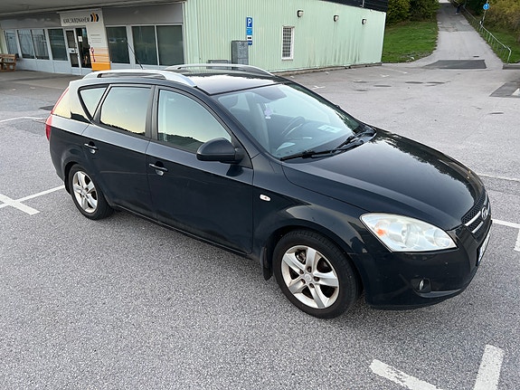 Kia Ceed 3 of 11
