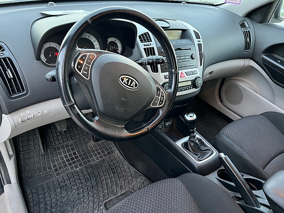 Kia Ceed 7 of 11