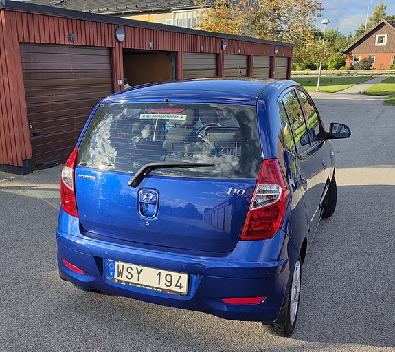 Hyundai i10 3 of 6