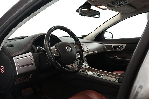 Jaguar XF 15 of 17