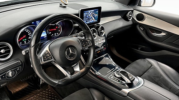 Mercedes-Benz GLC220 d 17 of 23