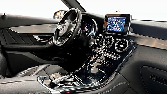 Mercedes-Benz GLC220 d 19 of 23