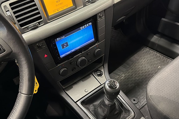 Opel Vectra 12 of 18