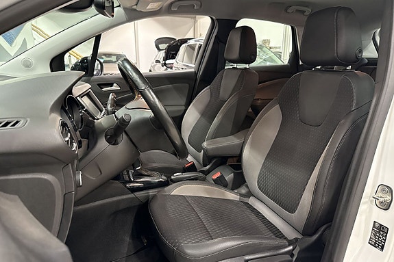 Opel Crossland X 18 of 23
