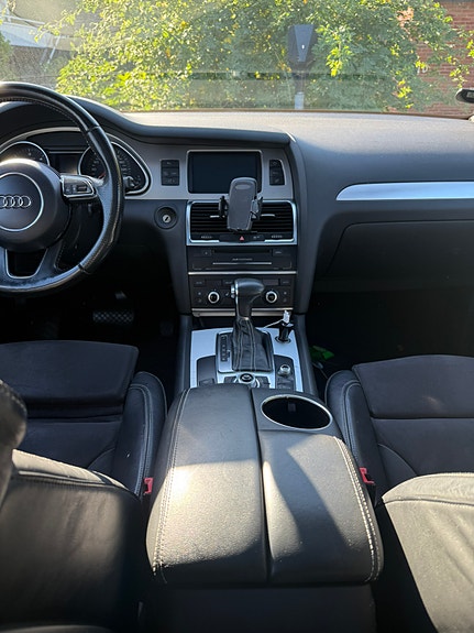 Audi Q7 7 of 8
