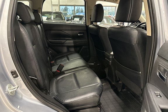 Mitsubishi Outlander 22 of 26