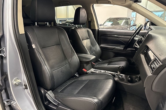 Mitsubishi Outlander 21 of 26