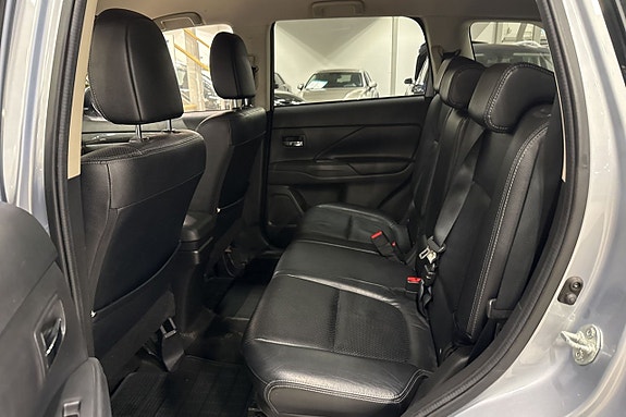 Mitsubishi Outlander 23 of 26