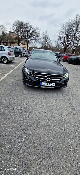 Mercedes-Benz E220 4 of 9