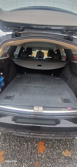 Mercedes-Benz E220 3 of 9
