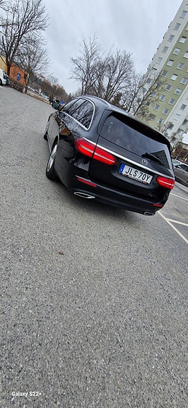 Mercedes-Benz E220 8 of 9