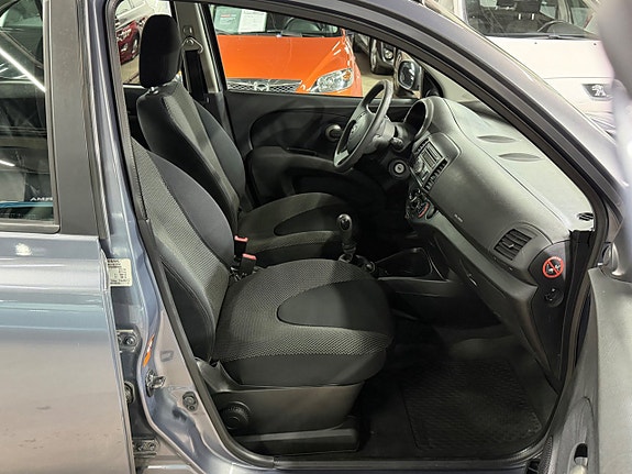 Nissan Micra 7 of 14