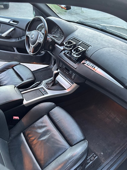 BMW X5 4 of 8