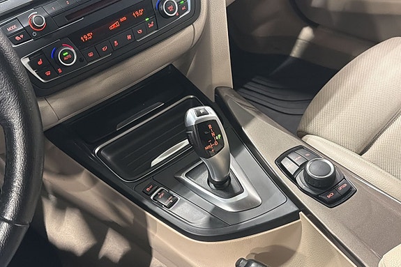 BMW 320d 12 of 21