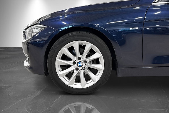 BMW 320d 2 of 21