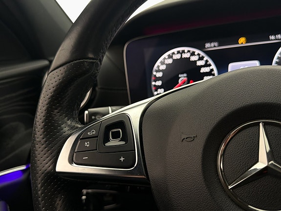 Mercedes-Benz E220 19 of 30